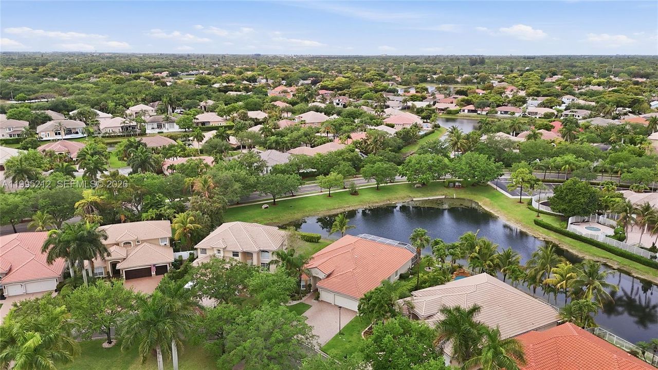 Vendido Recientemente: $950,000 (4 camas, 3 baños, 2525 Pies cuadrados)