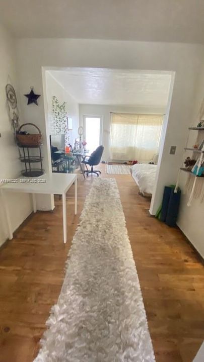 Active With Contract: $160,000 (0 beds, 1 baths, 420 Square Feet)