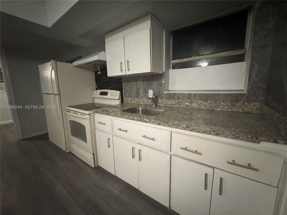 En Renta: $1,800 (2 camas, 1 baños, 1400 Pies cuadrados)