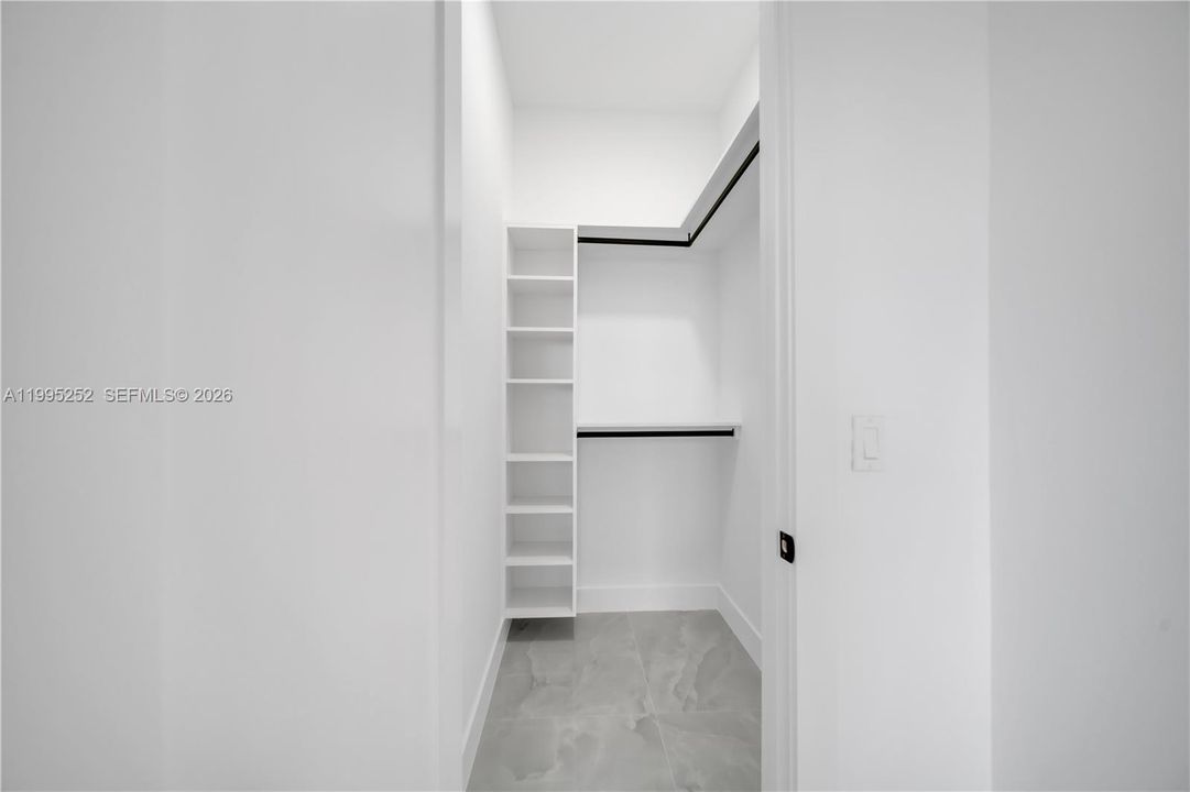 На продажу: $430,000 (4 спален, 3 ванн, 1778 Квадратных фут)