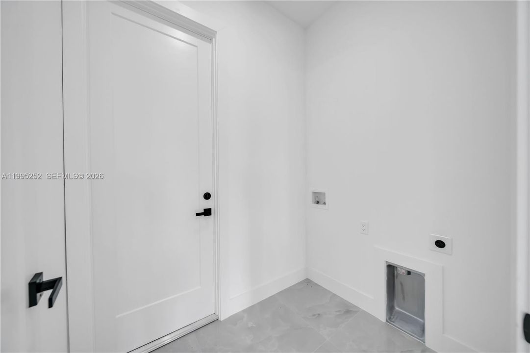 На продажу: $430,000 (4 спален, 3 ванн, 1778 Квадратных фут)