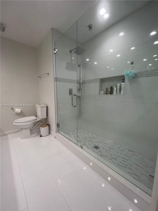 Недавно арендовано: $3,900 (3 спален, 2 ванн, 2020 Квадратных фут)