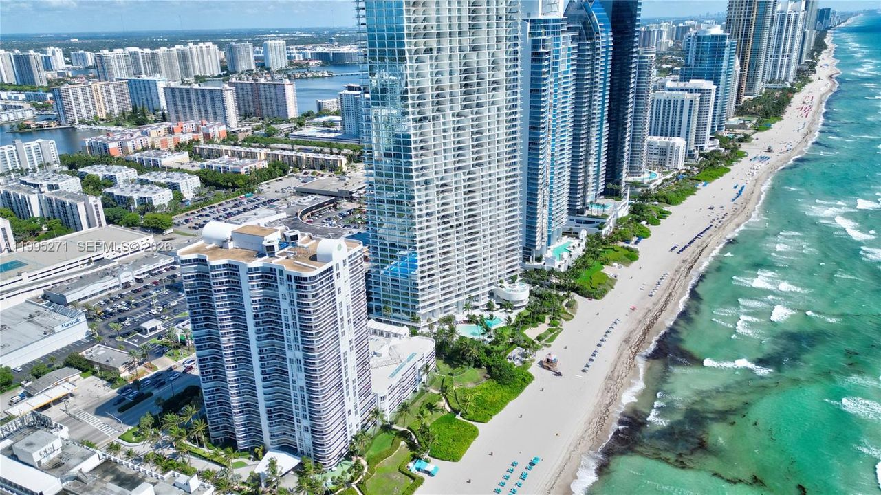 For Sale: $1,595,000 (3 beds, 2 baths, 1820 Square Feet)
