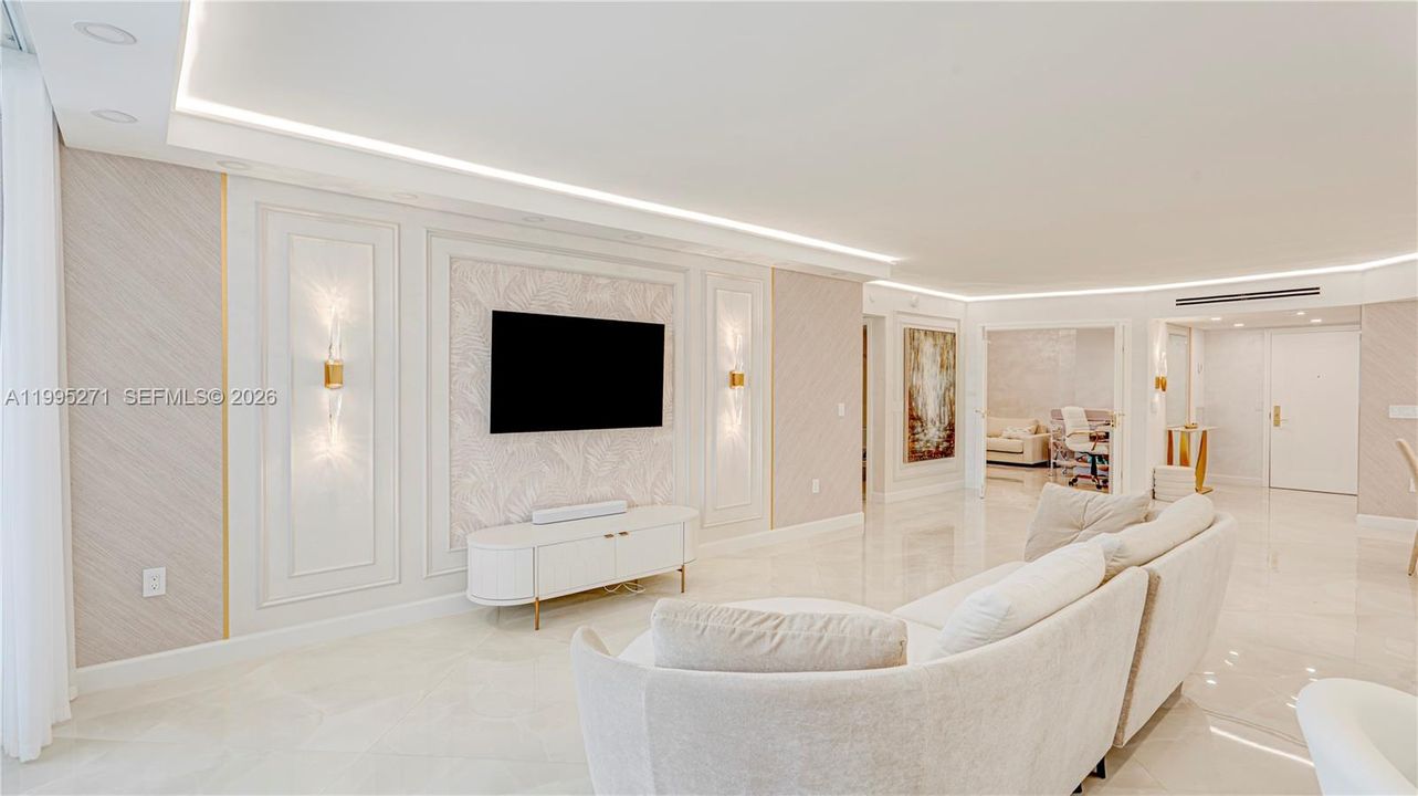 For Sale: $1,595,000 (3 beds, 2 baths, 1820 Square Feet)