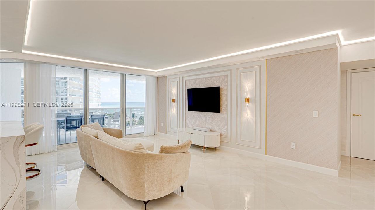For Sale: $1,595,000 (3 beds, 2 baths, 1820 Square Feet)