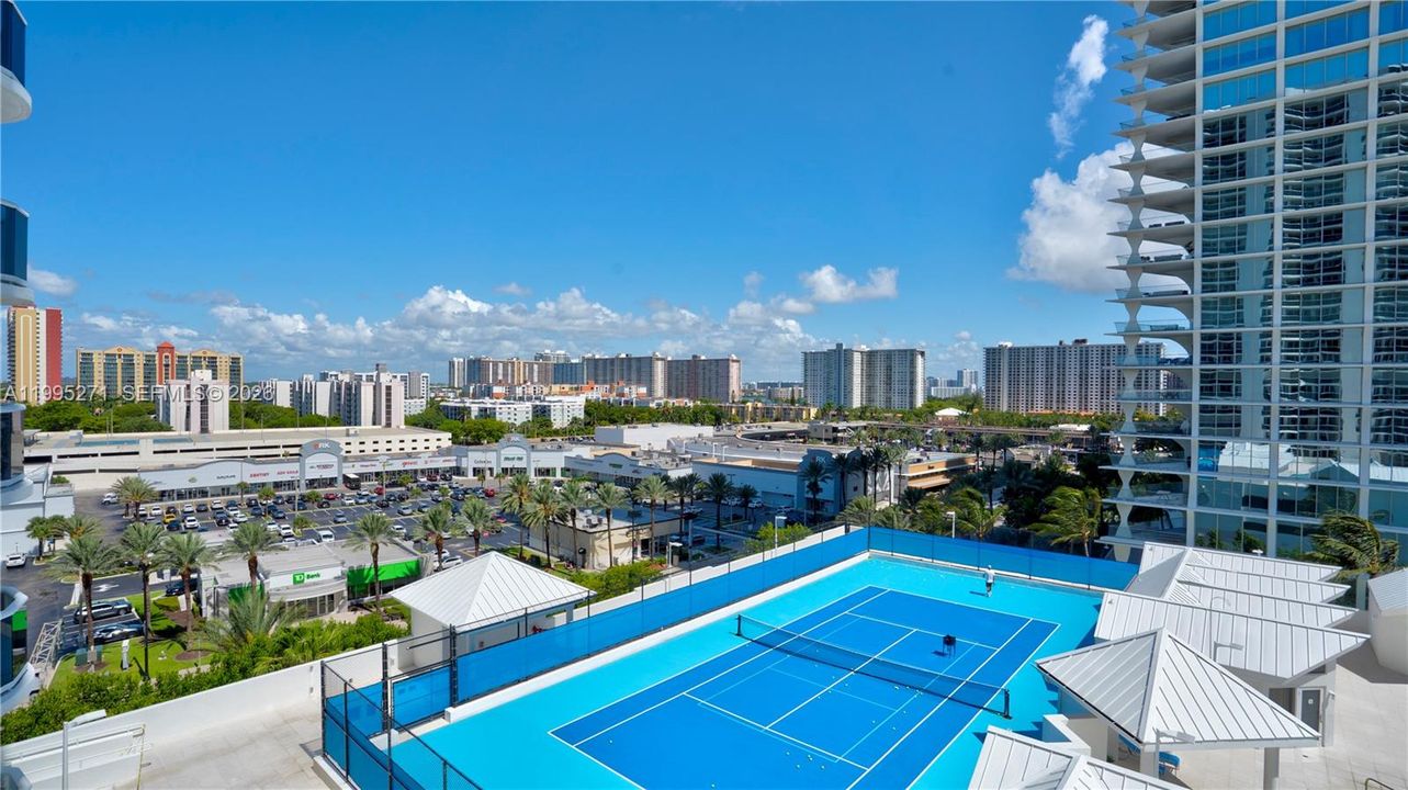 For Sale: $1,595,000 (3 beds, 2 baths, 1820 Square Feet)
