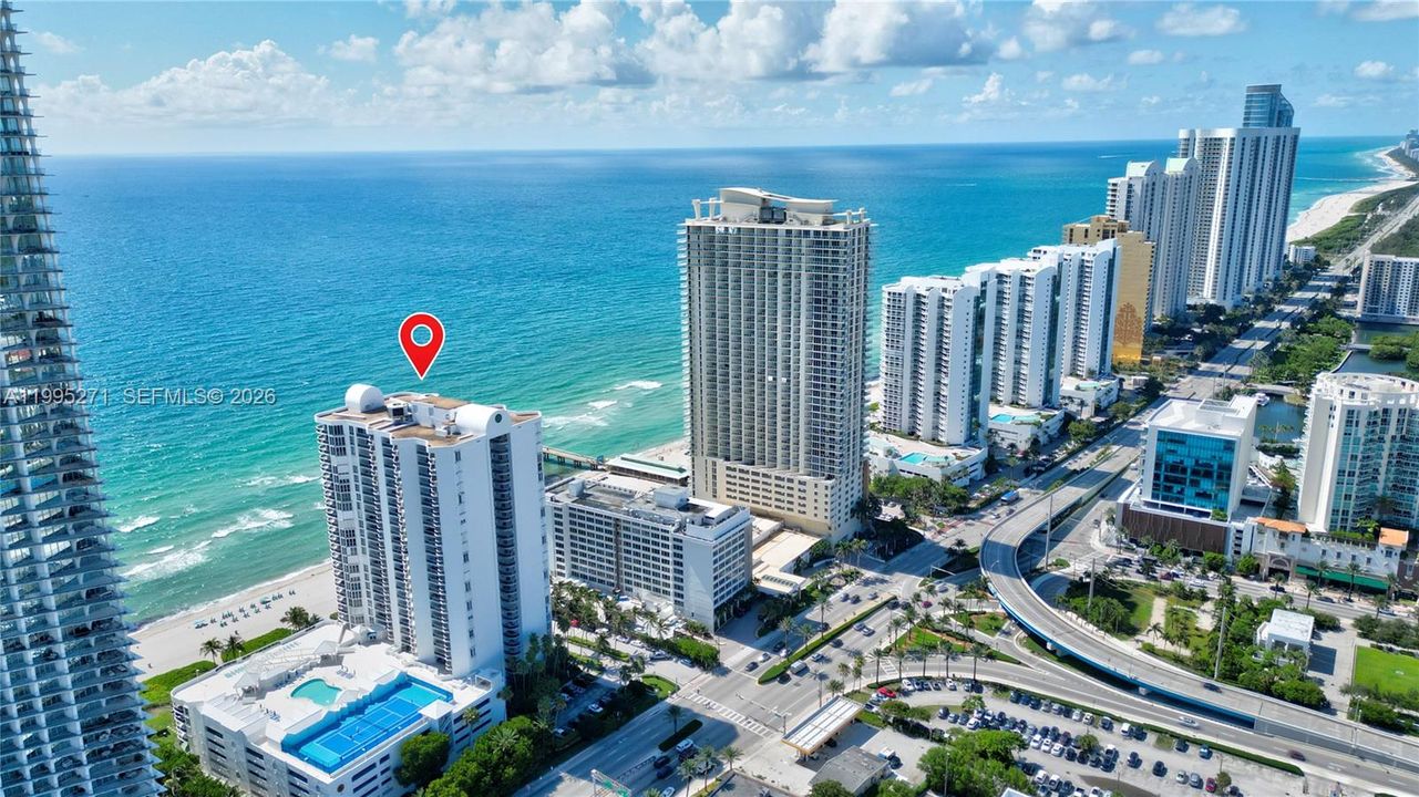 For Sale: $1,595,000 (3 beds, 2 baths, 1820 Square Feet)
