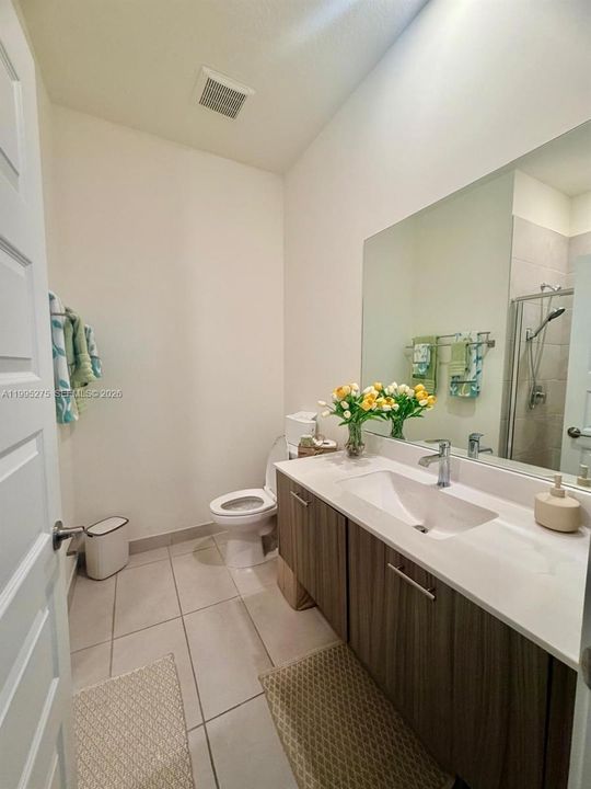 For Sale: $455,000 (2 beds, 2 baths, 1135 Square Feet)