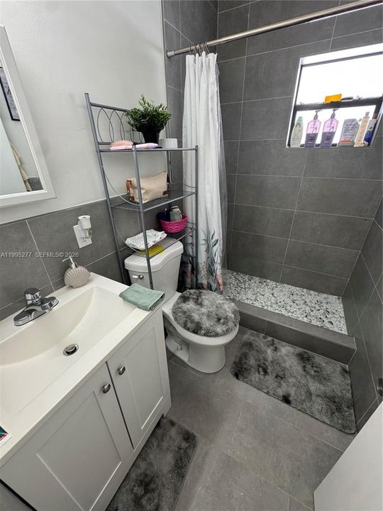 В аренду: $2,000 (1 спален, 1 ванн, 650 Квадратных фут)