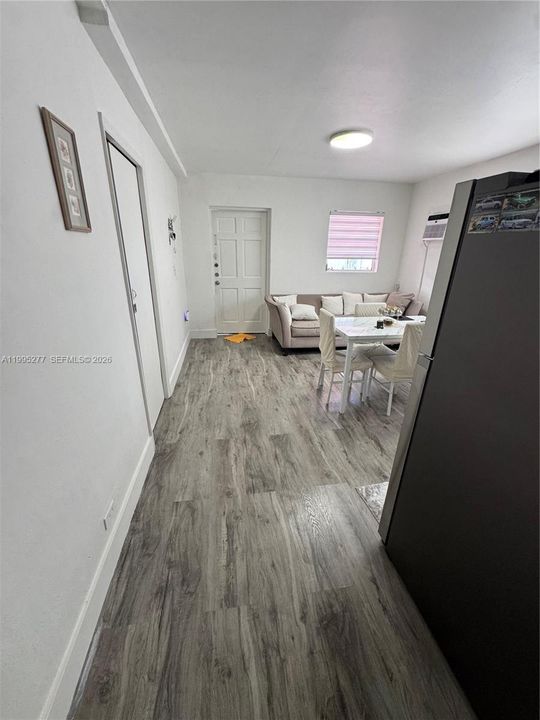 В аренду: $2,000 (1 спален, 1 ванн, 650 Квадратных фут)