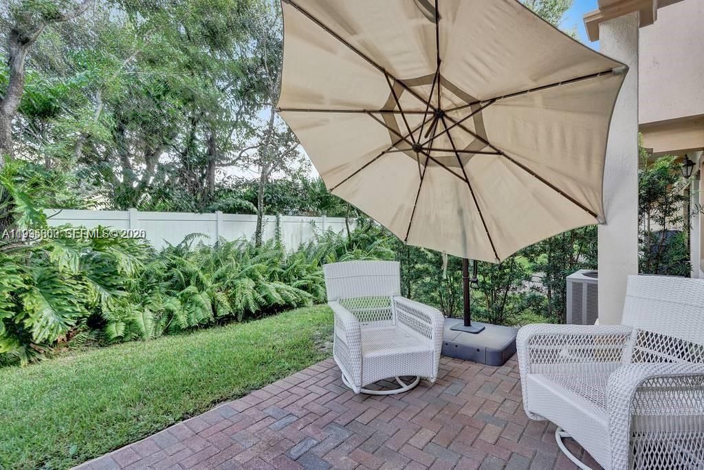 Activo con contrato: $475,000 (3 camas, 2 baños, 1935 Pies cuadrados)