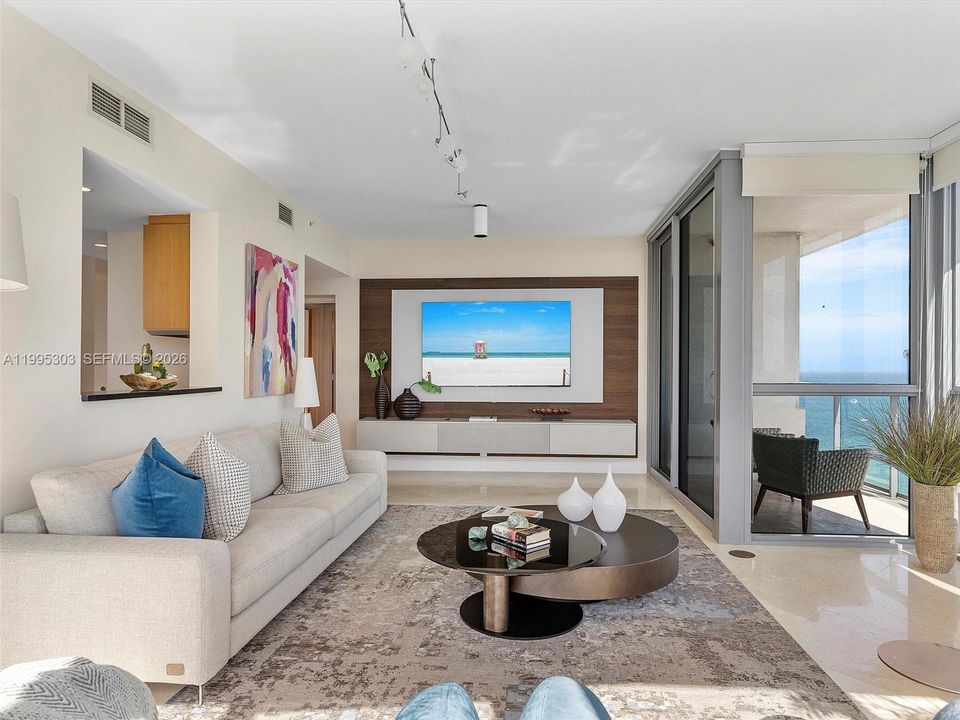 В аренду: $32,000 (2 спален, 2 ванн, 1213 Квадратных фут)
