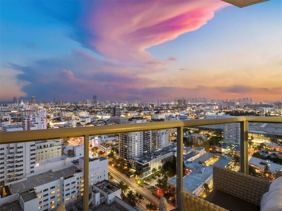 В аренду: $32,000 (2 спален, 2 ванн, 1213 Квадратных фут)