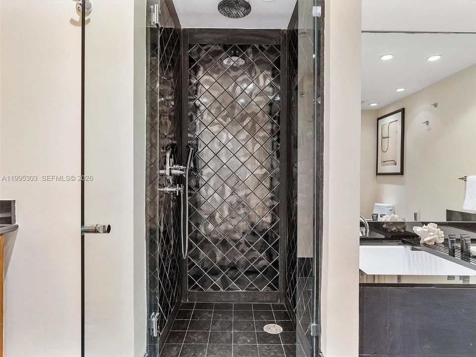В аренду: $32,000 (2 спален, 2 ванн, 1213 Квадратных фут)