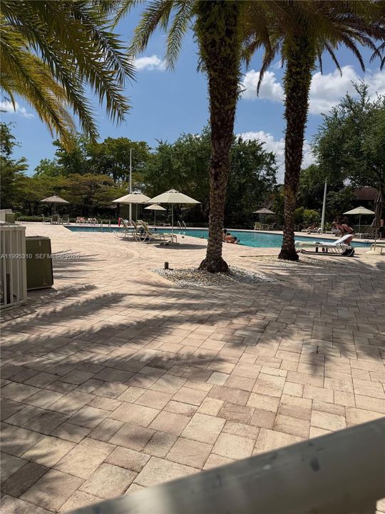 En Venta: $369,000 (2 camas, 2 baños, 1138 Pies cuadrados)