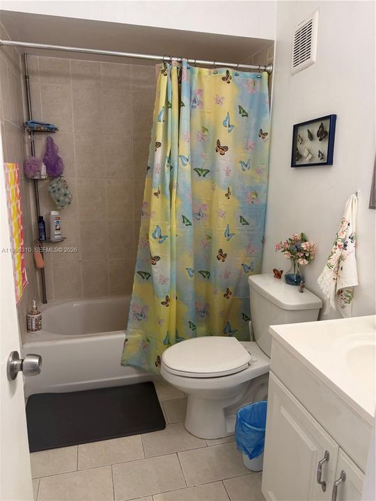 En Venta: $369,000 (2 camas, 2 baños, 1138 Pies cuadrados)