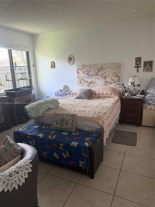 En Venta: $369,000 (2 camas, 2 baños, 1138 Pies cuadrados)