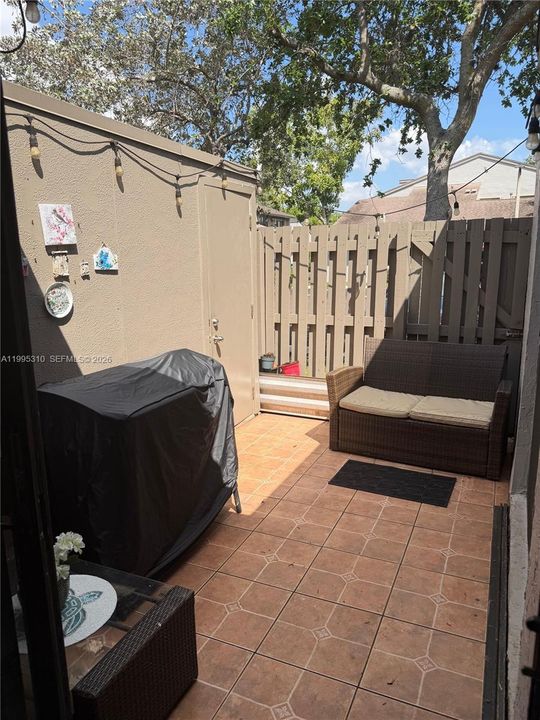 En Venta: $369,000 (2 camas, 2 baños, 1138 Pies cuadrados)