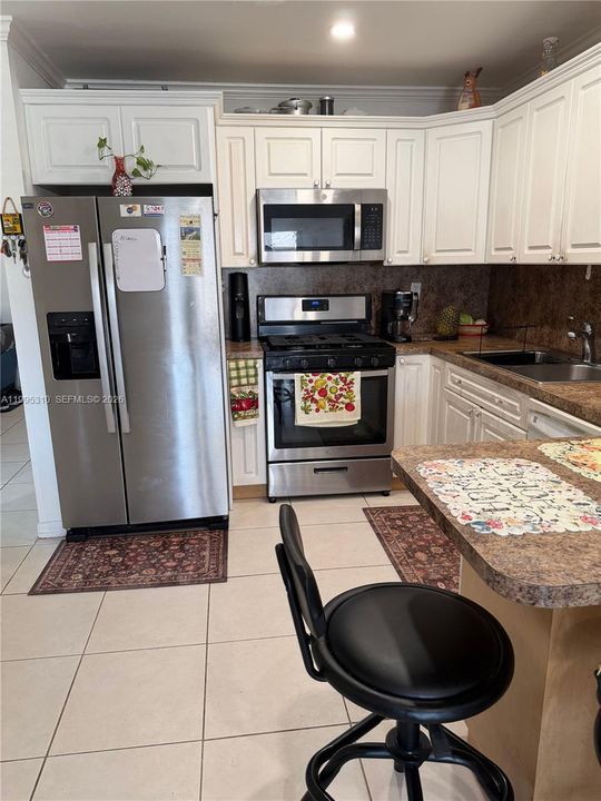 En Venta: $369,000 (2 camas, 2 baños, 1138 Pies cuadrados)