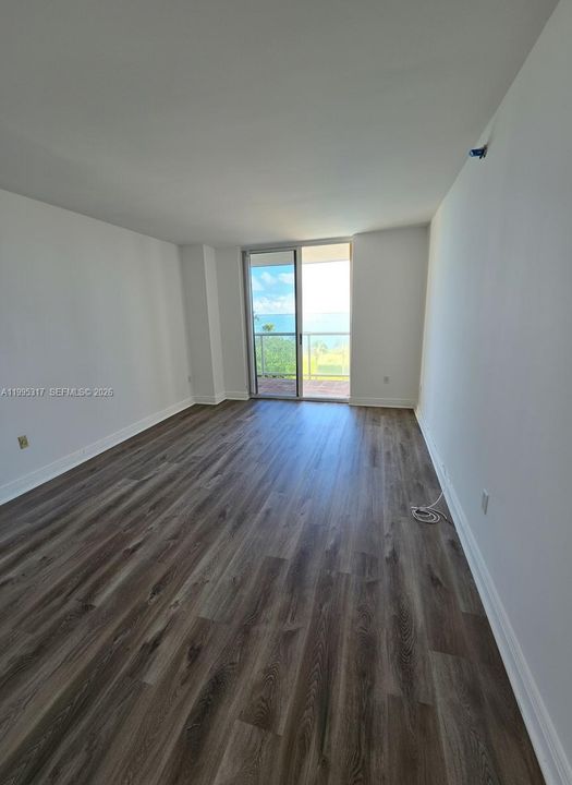 En Venta: $1,395,000 (2 camas, 2 baños, 1500 Pies cuadrados)