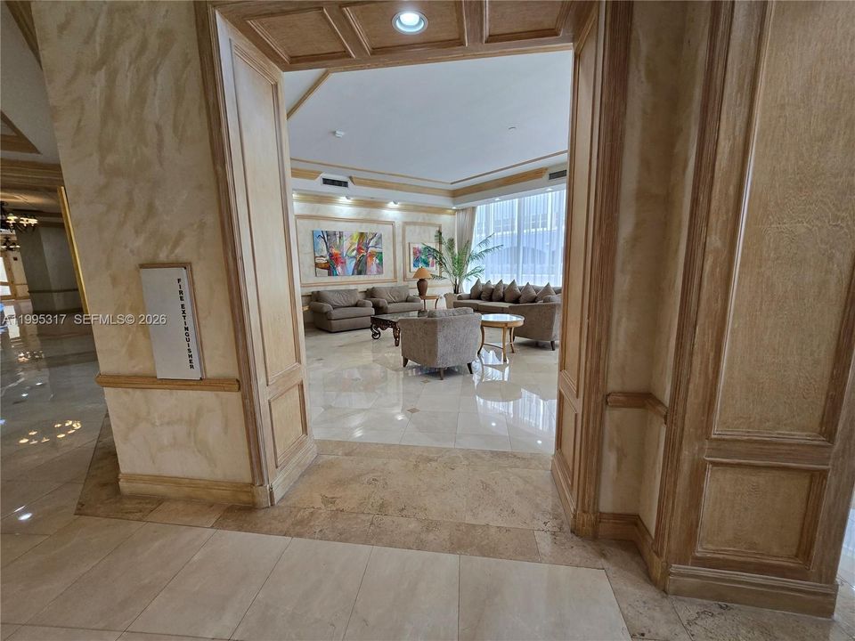 En Venta: $1,395,000 (2 camas, 2 baños, 1500 Pies cuadrados)