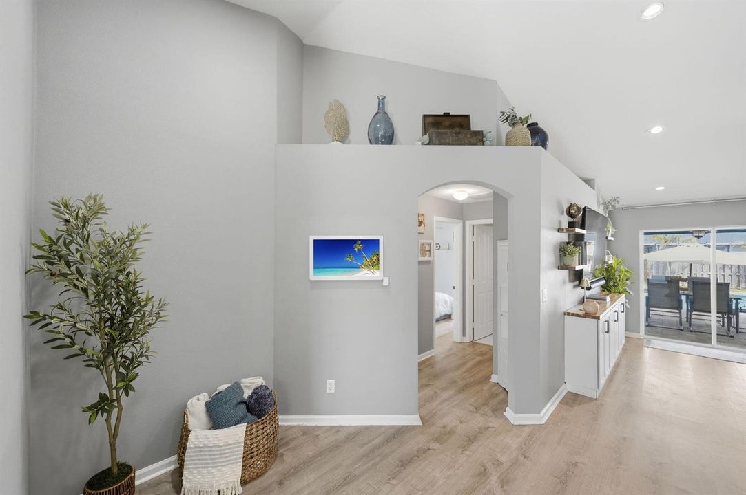 61-web-or-mls-873-sw-commonwealth-rd