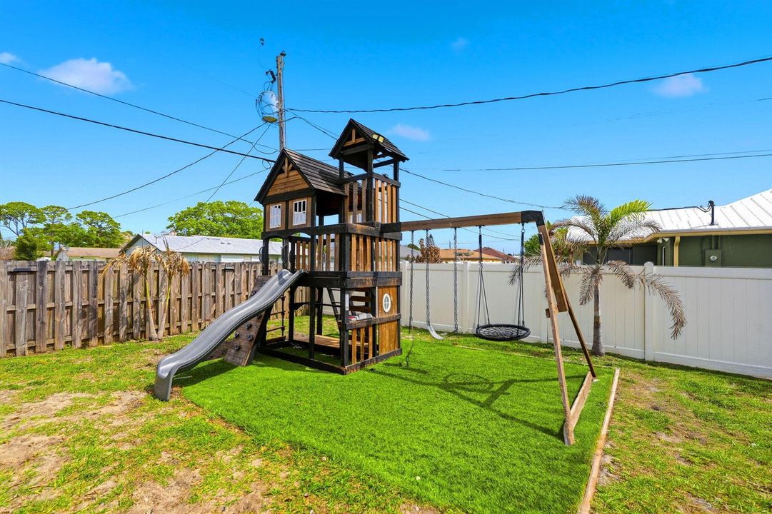 19-web-or-mls-873-sw-commonwealth-rd