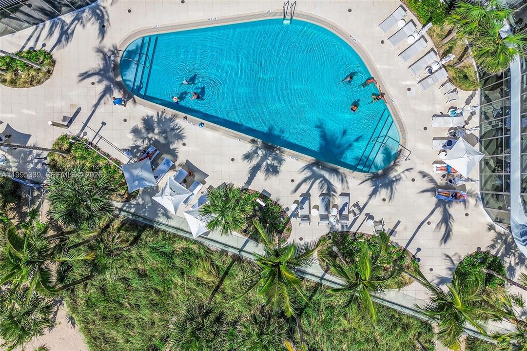 En Venta: $3,250,000 (3 camas, 3 baños, 2589 Pies cuadrados)