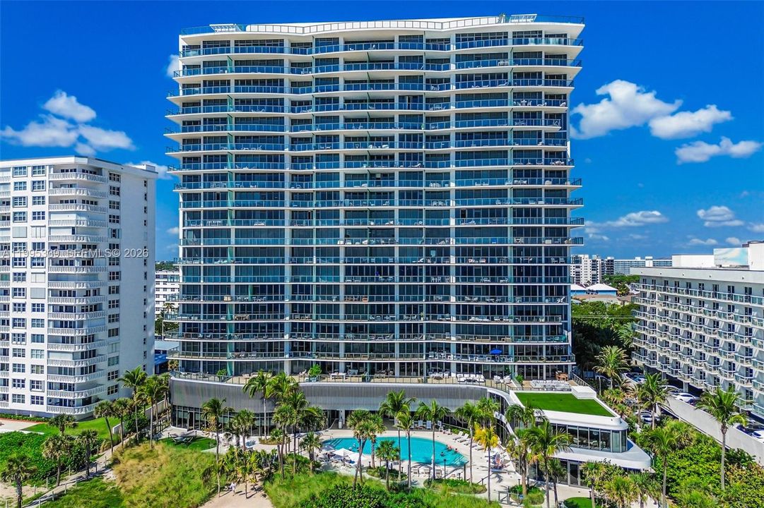 En Venta: $3,250,000 (3 camas, 3 baños, 2589 Pies cuadrados)