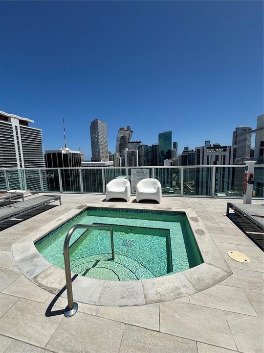 En Renta: $3,650 (2 camas, 2 baños, 1036 Pies cuadrados)