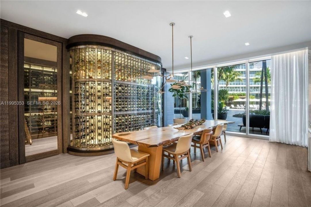 PRIVATE WINE CELLAR WITH COMPLEMENTARY COFFEE, TEA & BEVERAGES
