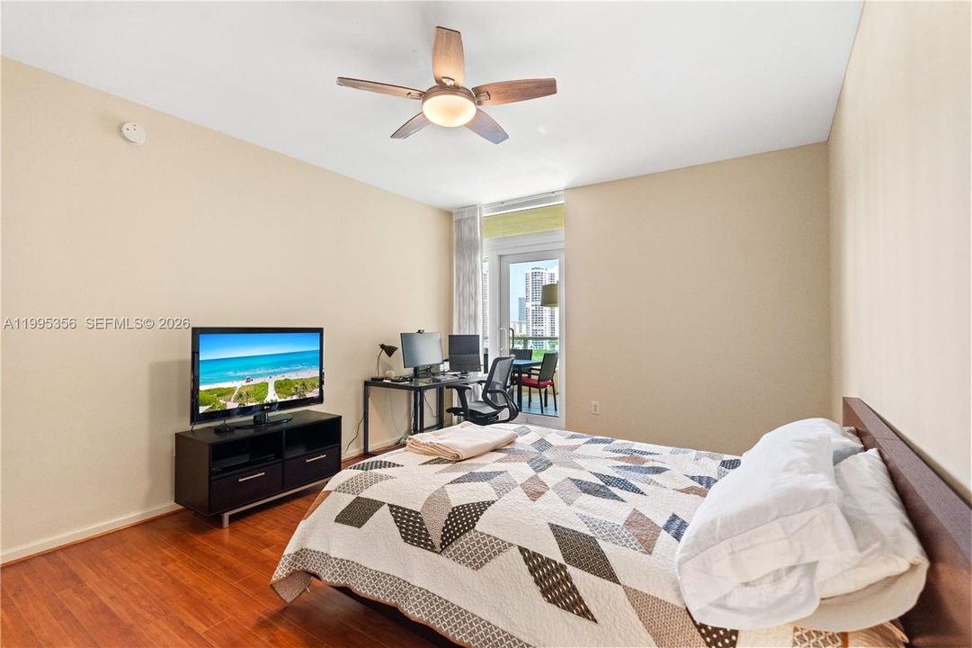 For Sale: $600,000 (2 beds, 3 baths, 1650 Square Feet)