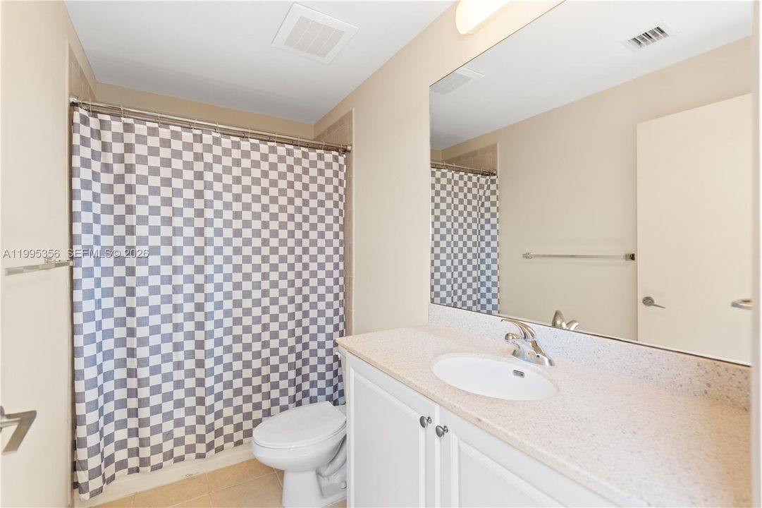 For Sale: $600,000 (2 beds, 3 baths, 1650 Square Feet)