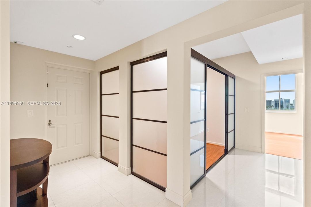 For Sale: $600,000 (2 beds, 3 baths, 1650 Square Feet)