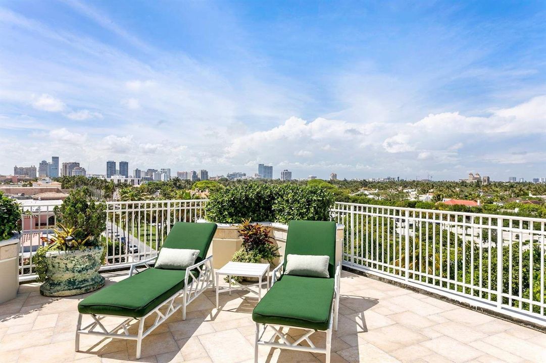 100 Royal Palm Way - ZVYVQ2(41)