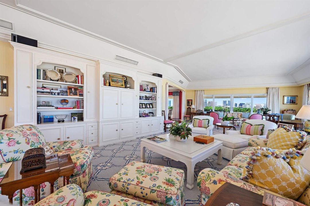100 Royal Palm Way - ZVYVQ2(11)