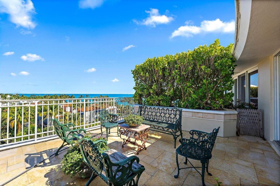 100 Royal Palm Way - ZVYVQ2(21)
