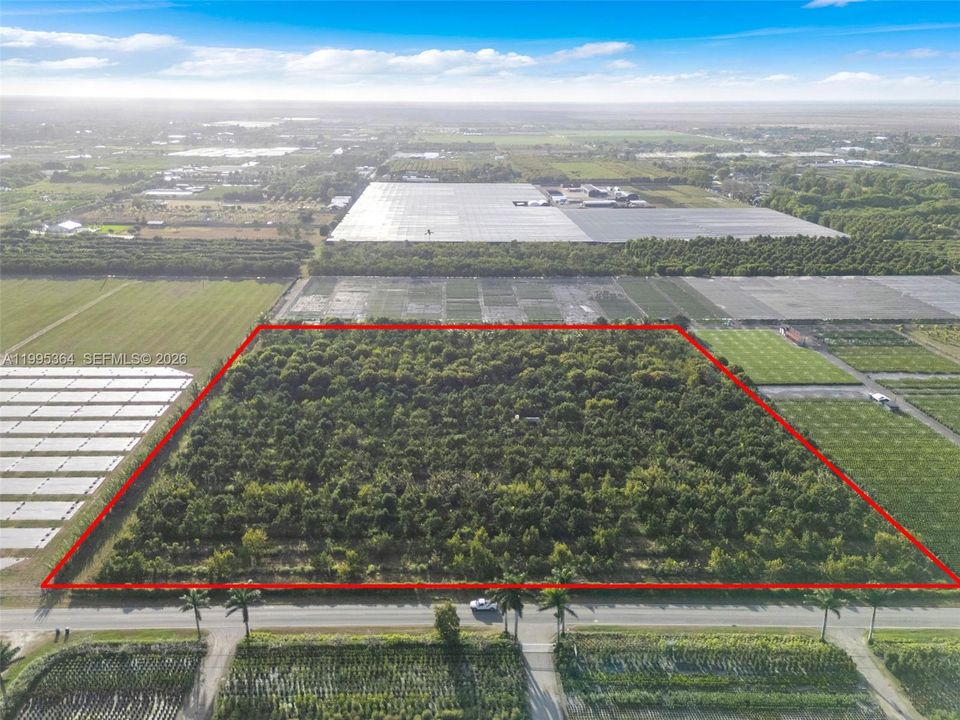 待售: $1,800,000 (10.00 acres)