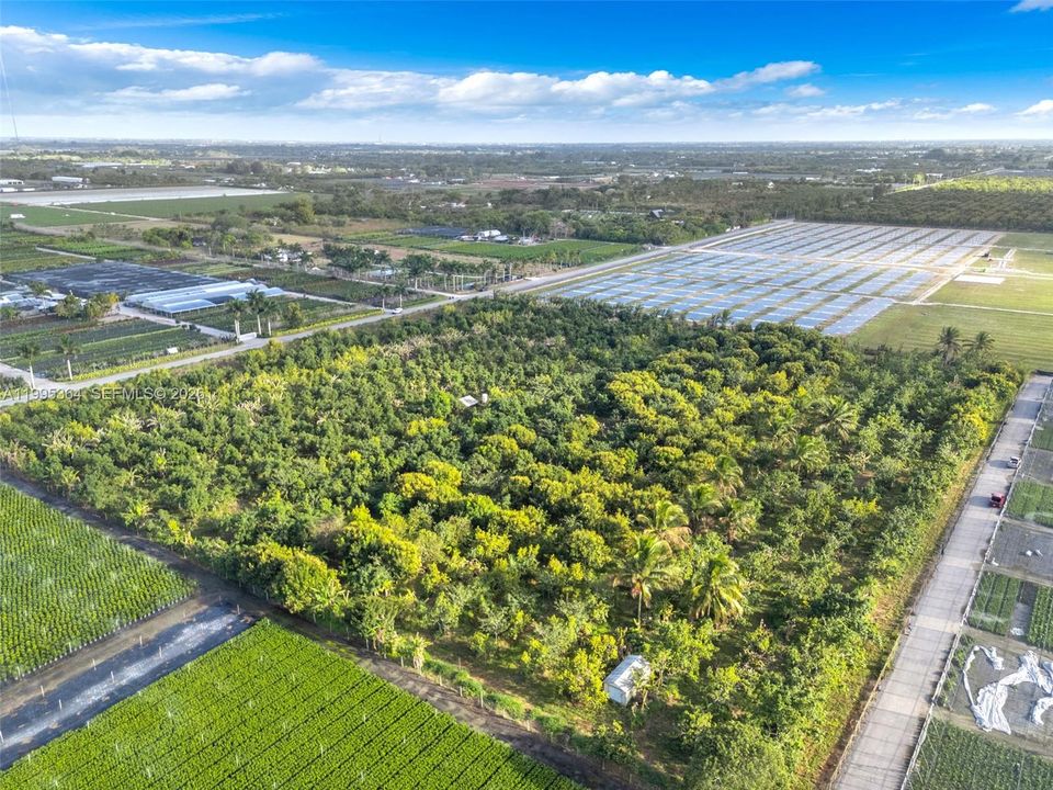 待售: $1,800,000 (10.00 acres)