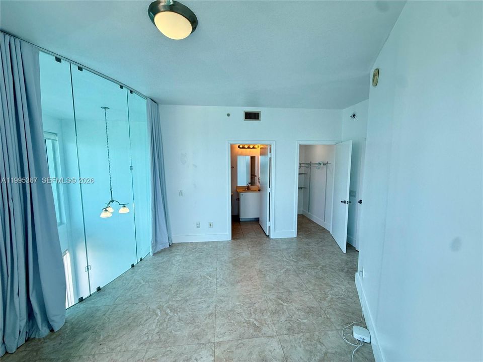 For Rent: $5,695 (3 beds, 3 baths, 1386 Square Feet)