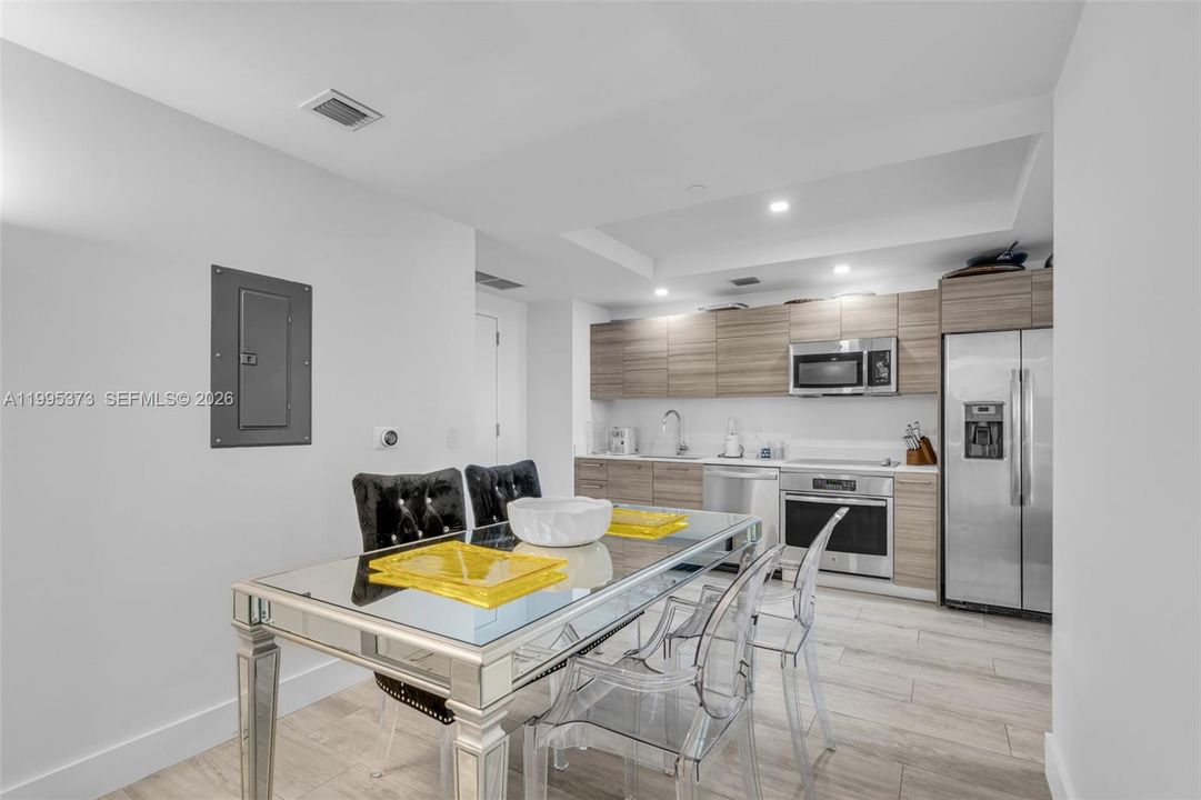 出租: $3,900 (1 贝兹, 1 浴室, 673 平方英尺)