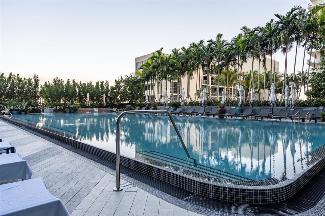 出租: $3,900 (1 贝兹, 1 浴室, 673 平方英尺)