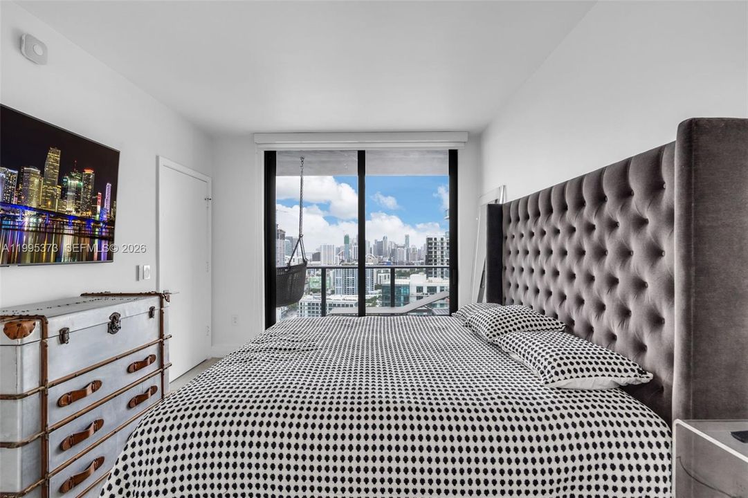 出租: $3,900 (1 贝兹, 1 浴室, 673 平方英尺)