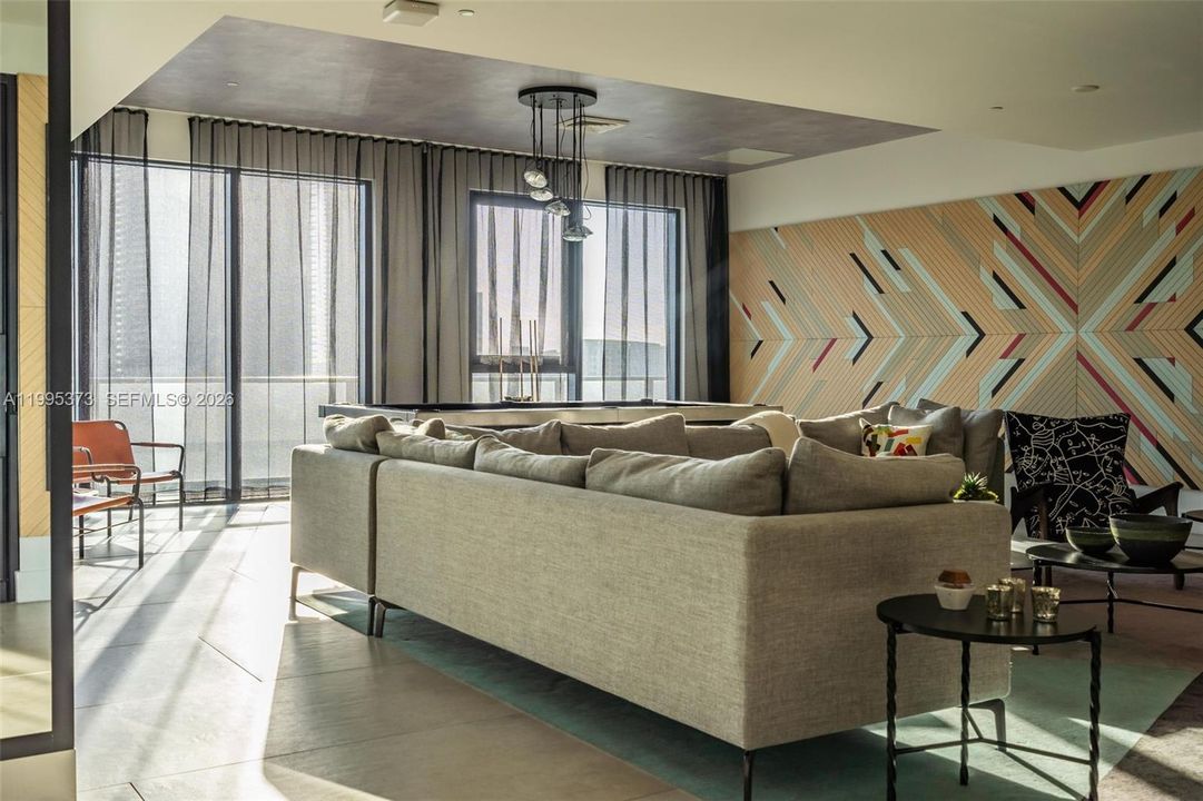 出租: $3,900 (1 贝兹, 1 浴室, 673 平方英尺)