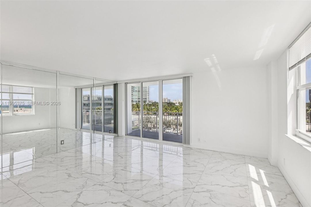 En Venta: $523,000 (2 camas, 2 baños, 1150 Pies cuadrados)