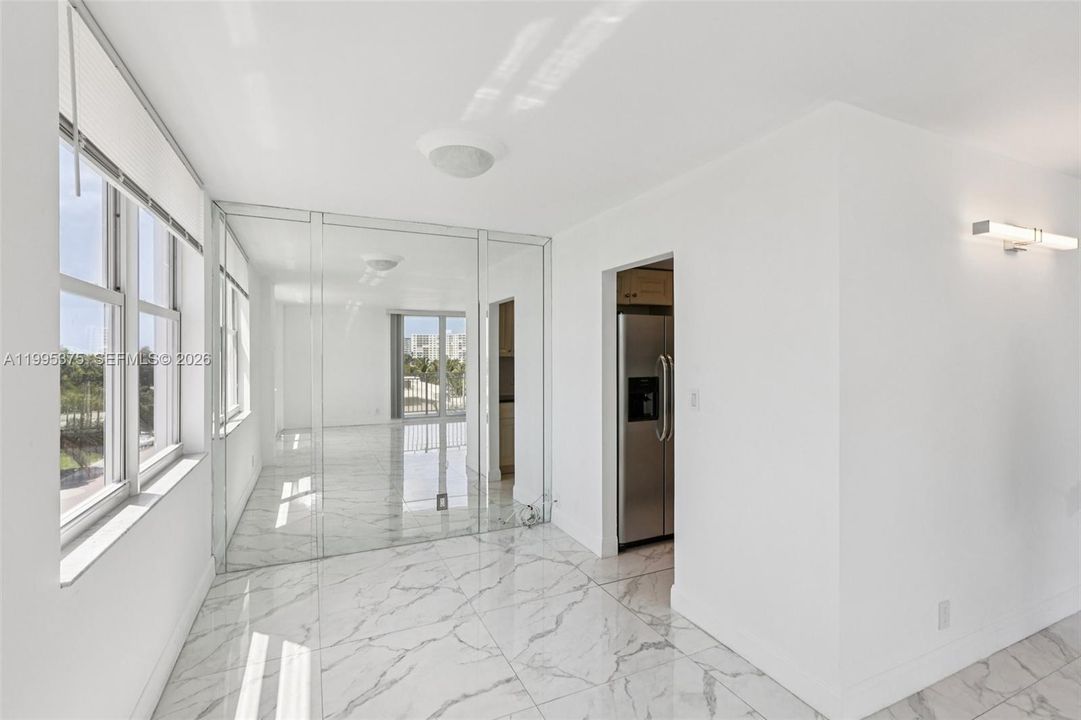 En Venta: $523,000 (2 camas, 2 baños, 1150 Pies cuadrados)