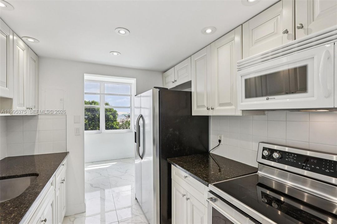 En Venta: $523,000 (2 camas, 2 baños, 1150 Pies cuadrados)