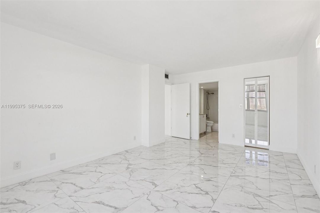 En Venta: $523,000 (2 camas, 2 baños, 1150 Pies cuadrados)