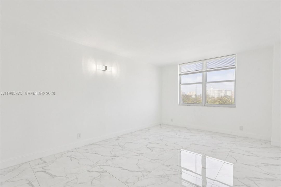 En Venta: $523,000 (2 camas, 2 baños, 1150 Pies cuadrados)