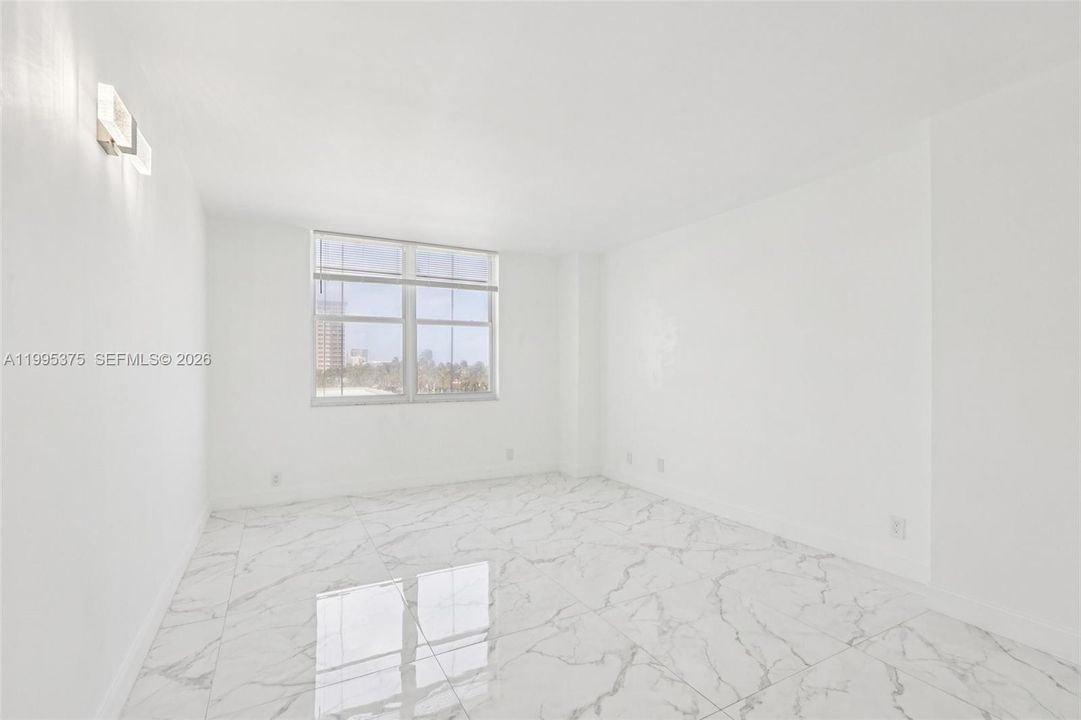 En Venta: $523,000 (2 camas, 2 baños, 1150 Pies cuadrados)